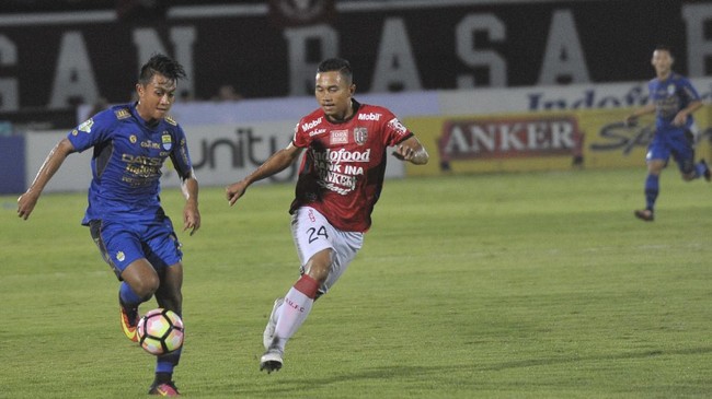 Bali United mencuri satu poin usai menahan imbang tuan rumah Persib Bandung pada lanjutan kompetisi Liga 1 di Stadion Si Jalak Harupat, Soreang, Kamis (21/9).