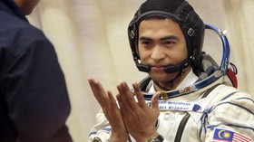 Begini Cara Astronaut Salat di Luar Angkasa