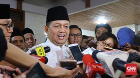 Sandiaga Uno Temui Soetrisno Bachir Malam Ini