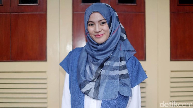 Punya pengalaman melahirkan melalui operasi caesar, Bun? Kalau iya, sama dong dengan Alyssa Soebandono.