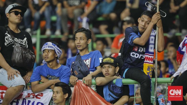 Dirut PT LIB Ahmad Hadian Lukita belum bisa memastikan kapan penonton bisa kembali menyaksikan pertandingan Liga 1 di stadion secara langsung.