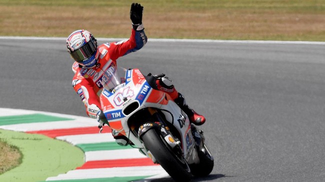 Pebalap Ducati, Andrea Dovizioso mengaku sedih tak bisa melakukan duel sengit lawan Valentino Rossi di GP San Marino akhir pekan ini.