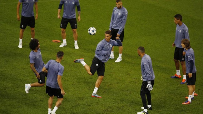 Mantan pelatih timnas Italia Marcelo Lippi memberikan prediksinya jelang final Liga Champions antara Juventus melawan Real Madrid di Cardiff.