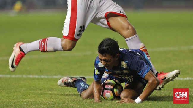 Hasil Liga 1: 2 Gol Menit Akhir, Arema Menang Dramatis Atas Persikabo Arema FC berhasil menang dramatis Persikabo Kabupaten Bogor dalam pertandingan lanjutan Liga 1 2022/2023.