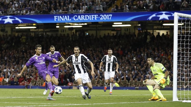 Bek Juventus, Giorgio Chiellini, mengatakan Cristiano Ronaldo pernah merusak impiannya untuk membawa Juventus meraih trofi Liga Champions.