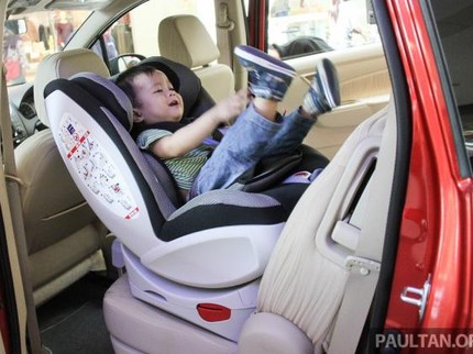 Begini Lho, Bun, Cara Memasang Car Seat yang Tepat
