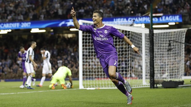 Bek Juventus, Giorgio Chiellini, mengatakan Cristiano Ronaldo tidak bisa dihentikan hanya dengan satu pemain jelang timnya menjamu Real Madrid.