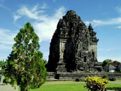 Candi Kalasan Berasal dari Kerajaan Apa? Ini Penjelasan Sejarah-Keunikannya