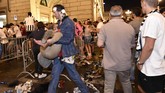 Duka Ganda Juventini di Turin Niat Juventini menyambut kemenangan tim sepak bola favorit mereka di Turin, Italia, berubah bencana ketika ledakan terjadi di tempat 'nobar' usai kekalahan.