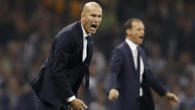 Hubungan Real Madrid dan Zinedine Zidane makin mesra usai menjadi juara Liga Champions 2017. Siapa yang nantinya lebih dulu bosan dan memutuskan hubungan?