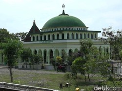Cerita Masjid Tiban di Probolinggo yang Konon Tiba-tiba Ada