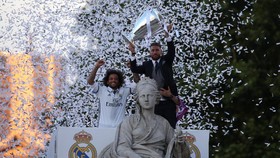 FOTO: Perayaan La Duodecima dari Pusat Madrid Hingga Bernabeu