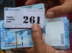 Perjalanan BI Terjun Layani Penukaran Uang Receh di Monas