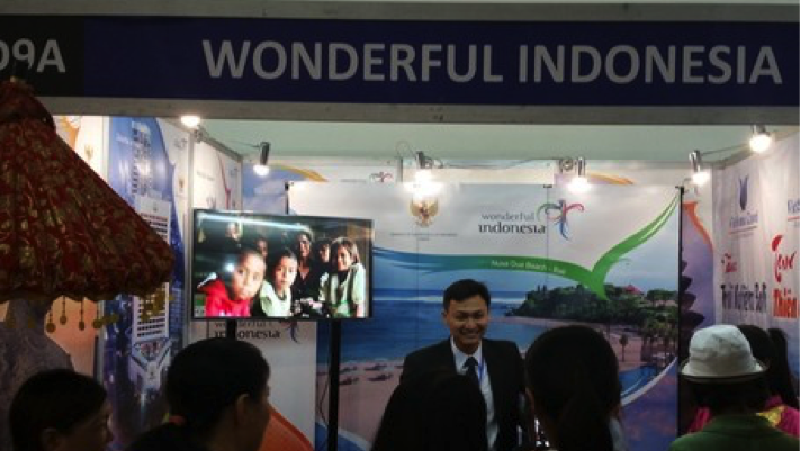 Kementerian Pariwisata (Kemenpar) akan membawa 8 industri pariwisata untuk memancing wisatawan mancanegara (wisman)