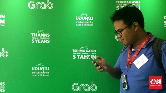 Fasilitas isi ulang GrabPay terhitung aktif kembali pada Kamis, 14 Desember 2017 setelah mengantongi izin resmi dari Bank Indonesia.