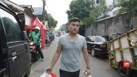 Reza Hambali, Lari dari Afghanistan Hingga Jadi Relawan