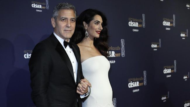 Melahirkan anak kembar, Amal Clooney menyewa kamar bersalin seharga Rp141 juta di sebuah rumah sakit di London dengan fasilitas mirip hotel bintang lima.