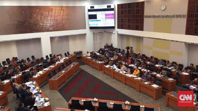 Beberapa pos yang akan ditambah anggarannya antara lain, Kartu Indonesia Pintar (KIP), Program Keluarga Harapan (PKH), dan Kartu Indonesia Sejahtera (KIS).