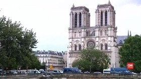 Polisi Selidiki Motif Serangan Bersenjata Palu di Notre Dame