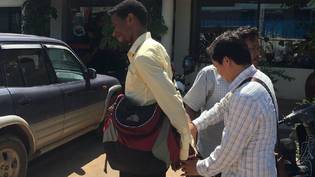 Seorang turis asal Indonesia diperkosa oleh warga negara Nigeria, Esin Nyong John, ketika sedang melancong ke Kamboja pada akhir Mei lalu.