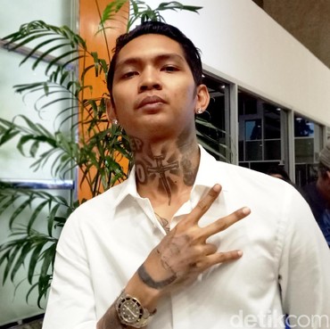 Young Lex Di-follow Instagram BNN RI, Ada Apa?