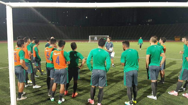 Luis Milla mengatakan ingin melihat mental tandang para pemain Timnas Indonesia saat menjajal tuan rumah Kamboja di Phnom Penh, Kamis (8/6).