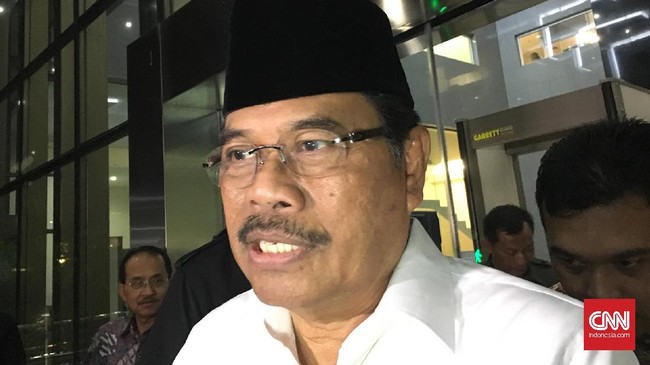 Pemeriksaan Kejaksaan Agung terhadap tersangka korupsi dana pensiun PT. Pertamina, Edward Soeryadjaya bisa menyasar kasus pencucian uang.