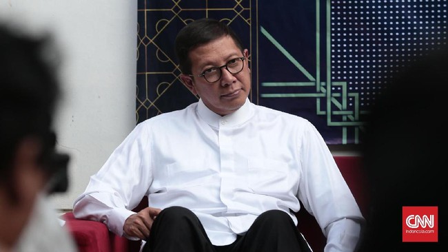 Menteri Agama menilai langkah pemerintah membubarkan HTI sudah tepat. Ajaran yang dibawa dan disebarkan HTI mengancam keberlangsungan negara.