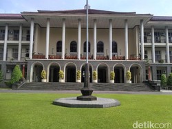 Segini UKT UGM 2025 untuk Jalur SNBP-SNBT dan Jadwalnya