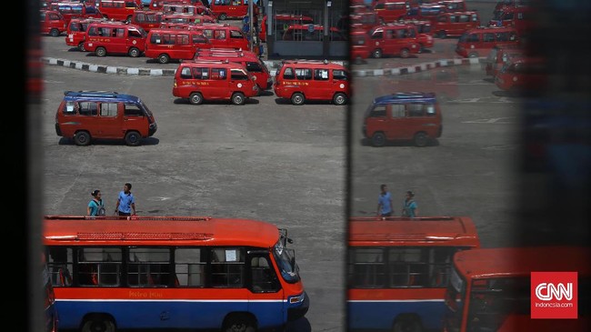 Organda minta pemerintah tindak tegas aplikasi penyedia aplikasi layanan transportasi jika mereka bertindak seperti penyelenggara transportasi.