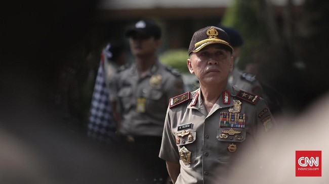 Iriawan meminta agar Rizieq Shihab mengikuti seluruh proses hukum kasus dugaan konten pornografi. Dia tidak akan ikut campur soal kasus dugaan pornografi itu.