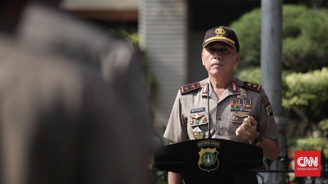 Gerindra berencana menginstruksikan kepada anggota DPRD Jawa Barat dari partainya agar tak hadir saat pelantikan Komjen Iriawan sebagai Pj Gubernur Jabar. 
