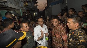 Jokowi Pimpin Malam Renungan di Taman Makam Pahlawan Kalibata
