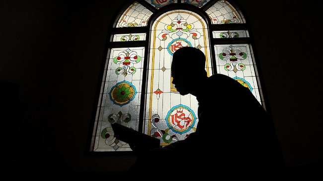 Ada banyak faktor yang menyebabkan seseorang memutuskan untuk hijrah, umumnya dimulai dari kecemasan dalam diri, termasuk takut akan mati.