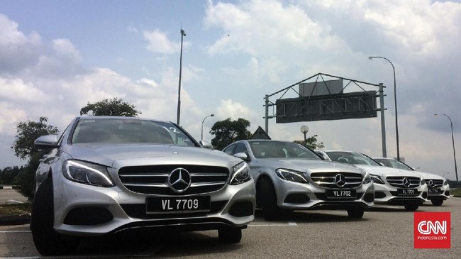 Kebijakan mobil hybrid dan listrik dan tak adanya insentif pemerintah membuat Mercedes-Benz masih menahan kehadiran mobil masa depan mereka di Indonesia.