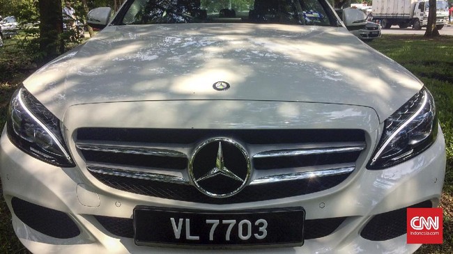 Mercedes-Benz bakal menyuntikan dana senilai Rp13 triliun (US$1 miliar) terkait rencana pengembangan kendaraan listrik di Amerika Serikat.