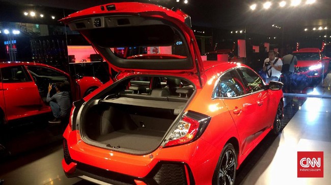 Honda New Civic Turbo lahir. Kehadiran mobil sedan legendaris ini seakan memastikan pengakuan Civic yang telah jadi raja jalanan sejak 1973 di Indonesia.