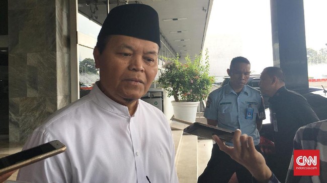 Wakil Kerua Majelis Syuro PKS membantah ada tarik menarik dan pertarungan dengan Gerindra untuk posisi Wagub DKI yang ditinggalkan Sandiaga Uno.