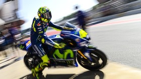 Pebalap F1 Terpesona Valentino Rossi