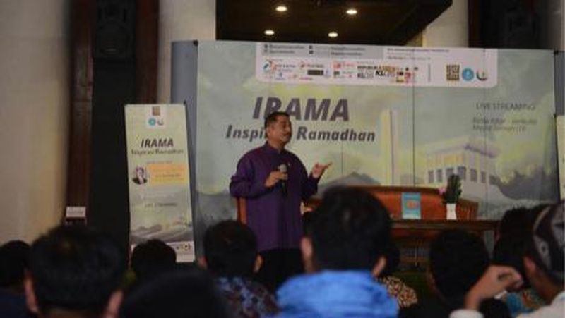 Menteri Pariwisata Arief Yahya tak hanya memperbaiki pariwisata Indonesia hanya dari pihaknya saja.