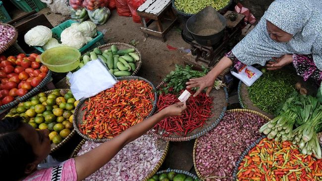 Pasar bagai ruang perdamaian yang alami bagi warga Poso yang lama terdera konflik berdarah.