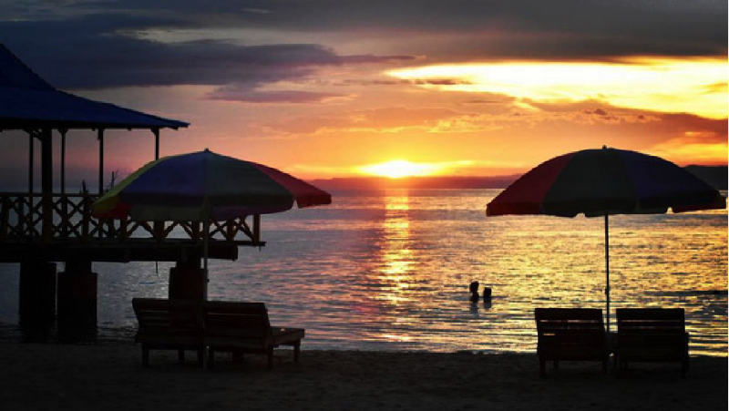 Pantai Sembilan, Desa Bringsang, Kecamatan Pulau Giligenting, Sumenep, Madura, makin ramai dikunjungi wisatawan domestik maupun mancanegara.