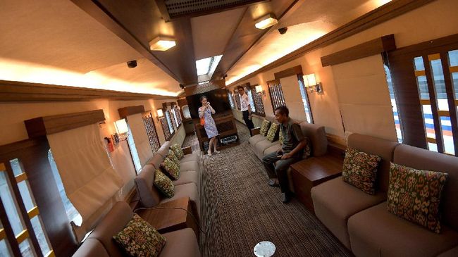 Setelah sukses mampir ke Yogyakarta dan Solo, Kereta Pariwisata juga akan mampir ke Surabaya pada akhir tahun ini.