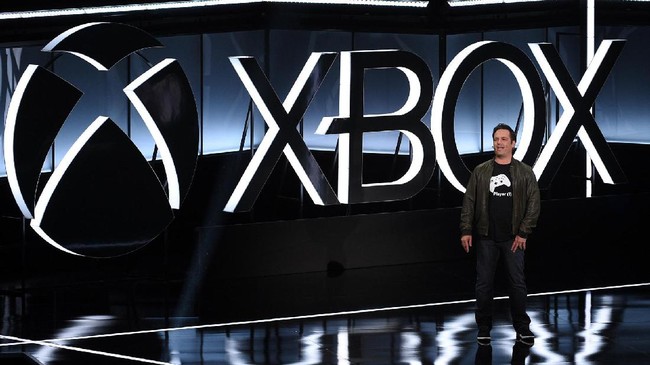 Microsoft akhirnya mengumumkan kehadiran Project Scorpio yang mengusung nama Xbox One X. Ini diklaim, sebagai konsol game 'monster', lebih garang dari Ps4 Pro.