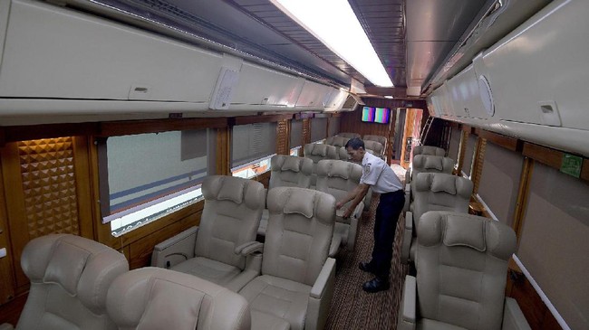 Diskon diberikan untuk kereta tujuan Gambir-Yogyakarta atau Gambir-Solo dari harga normal sebesar Rp900 ribu menjadi Rp650 ribu.