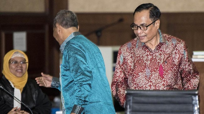 Dalam persidangan, Irman mengaku menyesal tak bisa menolak intervensi dari sejumlah pihak saat proyek senilai Rp2,3 triliun itu berjalan.