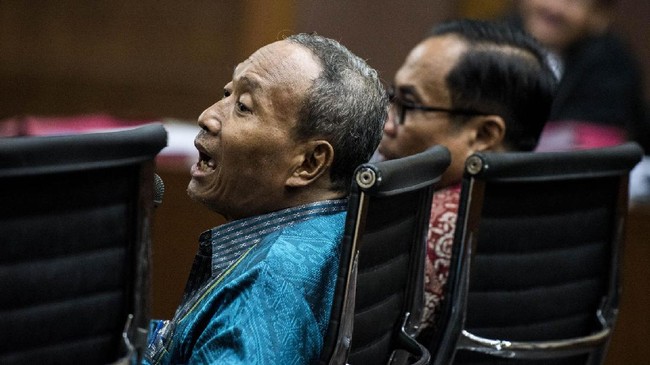 Dua terdakwa kasus korupsi e-KTP, Irman dan Sugiharto dianggap terbukti menyalahgunakan wewenang dengan tujuan memperkaya diri sendiri.
