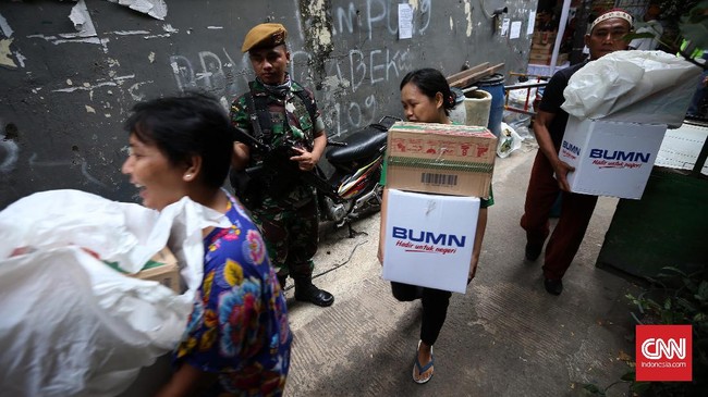 Dalam uji materi UU BUMN, ahli pemerintah Revsrisond Baswir mengatakan bahwa BUMN tetap boleh cari untung dalam menjalankan kegiatannya.
