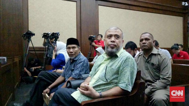 Mantan hakim MK Patrialis Akbar menyebut, operasi tangkap tangan yang dilakukan KPK pada Januari lalu menghancurkan karakternya di hadapan publik. 