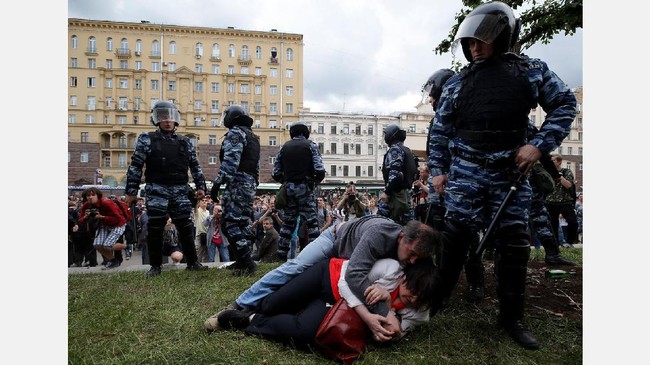 Protes Anti-Putin Menjalar ke Berbagai Penjuru Rusia